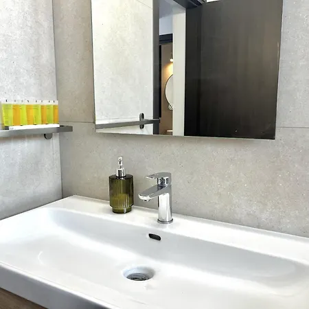 Sealine Apartment *