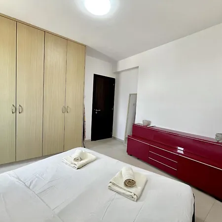 Apartment Sealine Larnaca